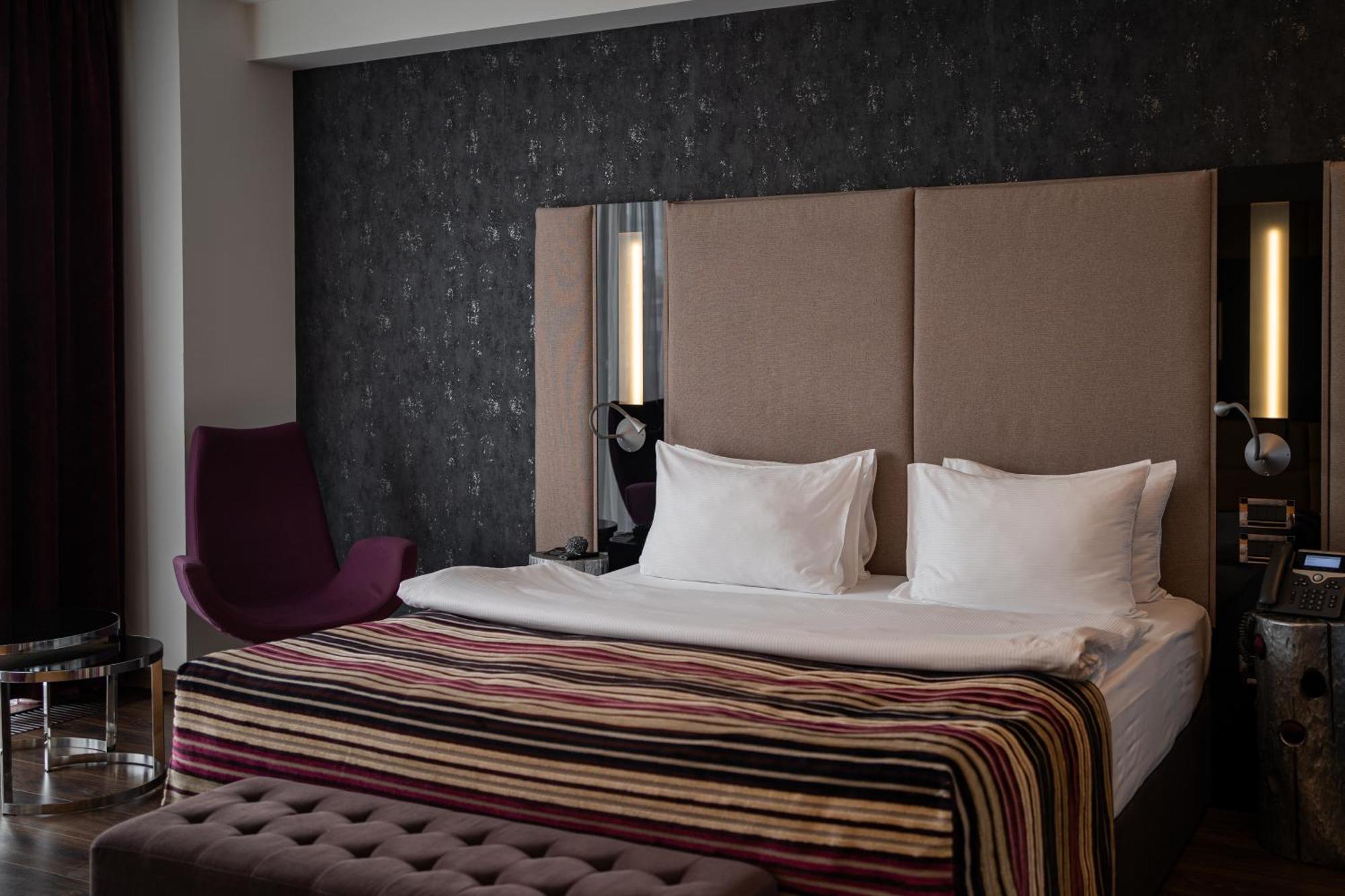 11 Mirrors Design Hotel Kijev Kültér fotó