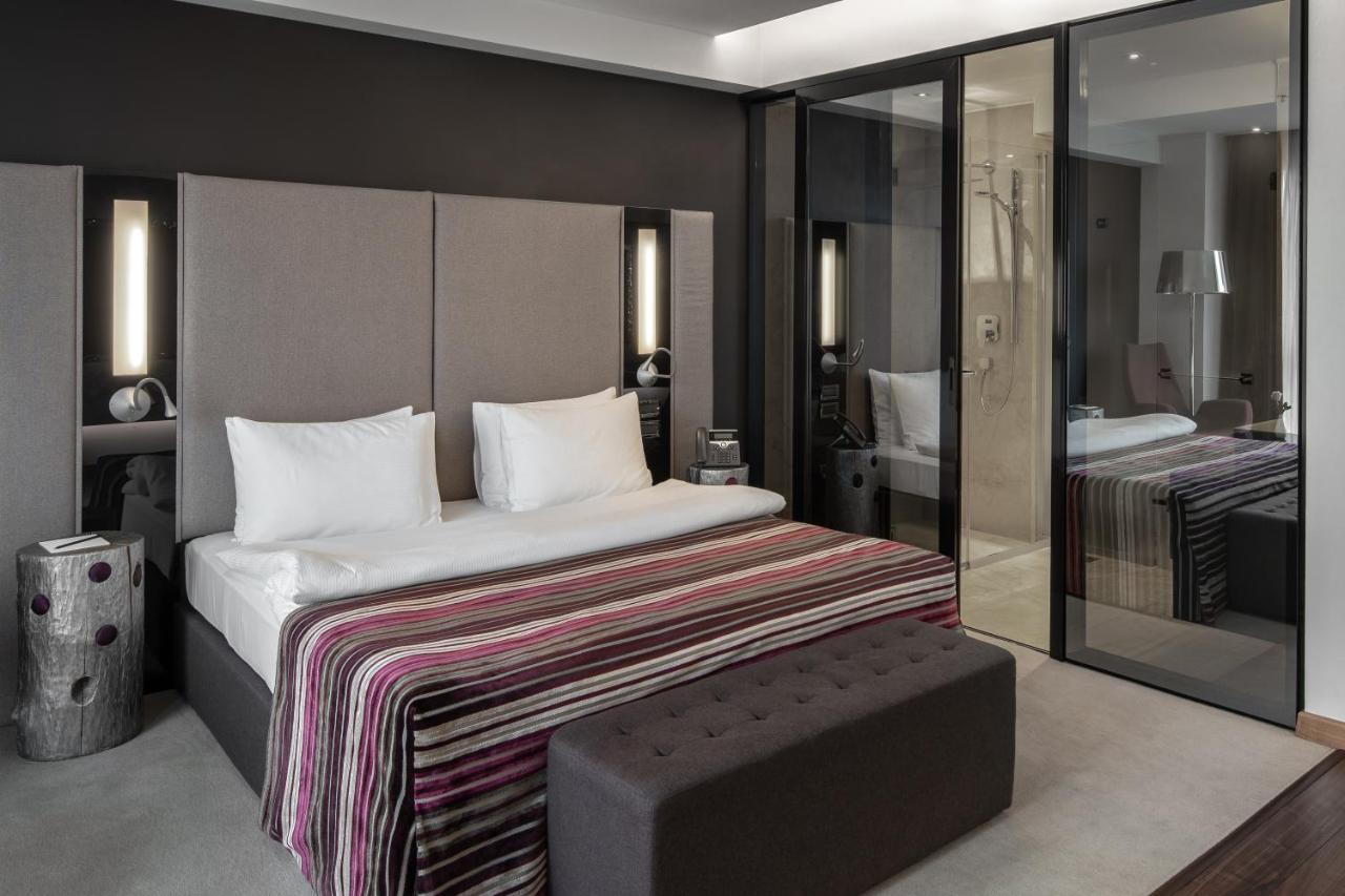 11 Mirrors Design Hotel Kijev Kültér fotó